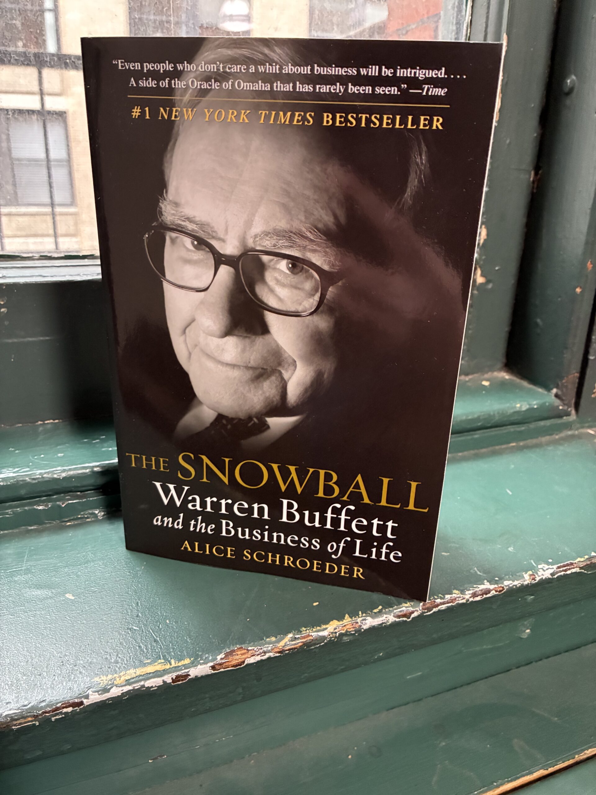 The Snowball by Alice Schroeder — book cover